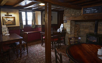 Hotel Queens Head Htl Milton Ernest
