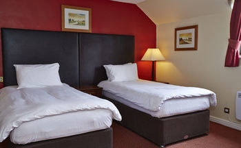 Hotel Queens Head Htl Milton Ernest