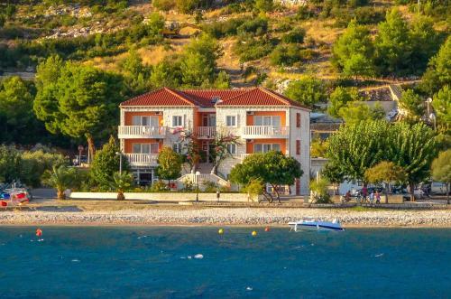 Apartments Villa Iva