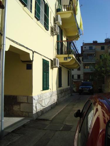 Hostal Rooms Diana