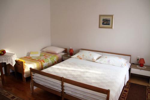Hostal Apartments & Rooms Nada