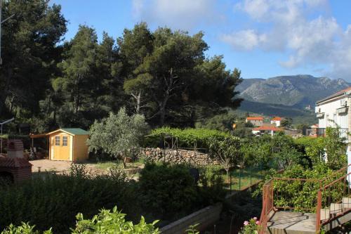 Apartments With A Parking Space Jelsa (hvar) - 8765