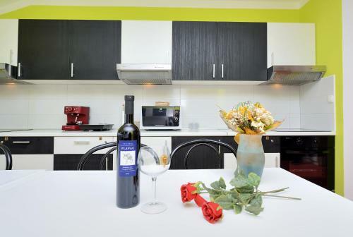 Hostal Mareta Guesthouse