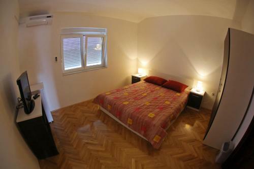 Hostal Mareta Guesthouse