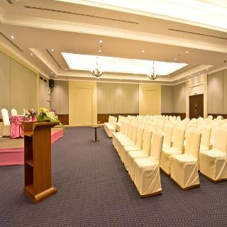 Hotel Ravindra Beach Resort And Spa