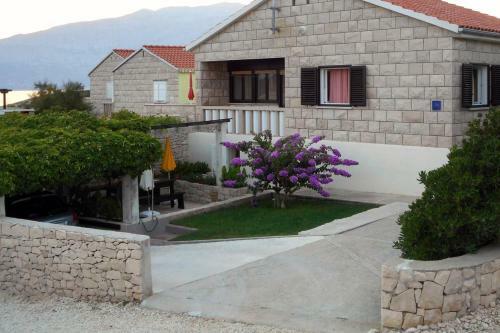 Apartment Povlja 715a