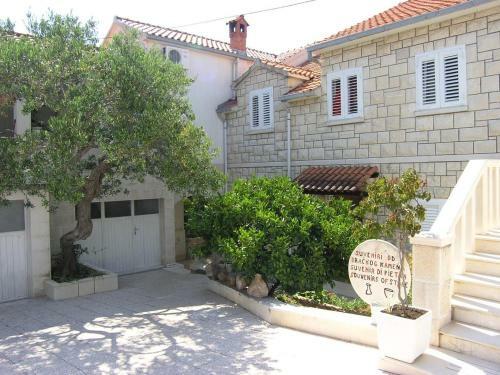 Apartment Postira 11428a