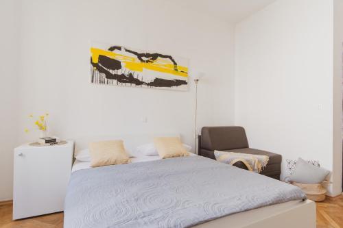 Hostal Rooms Eden Old Town