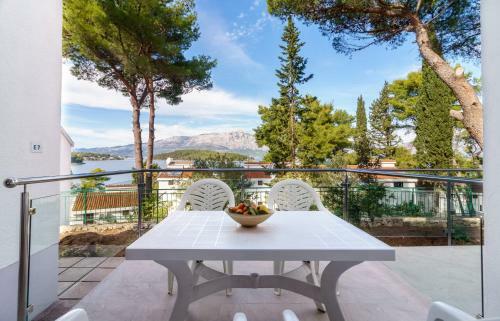 Lumbarda Resort Apartment