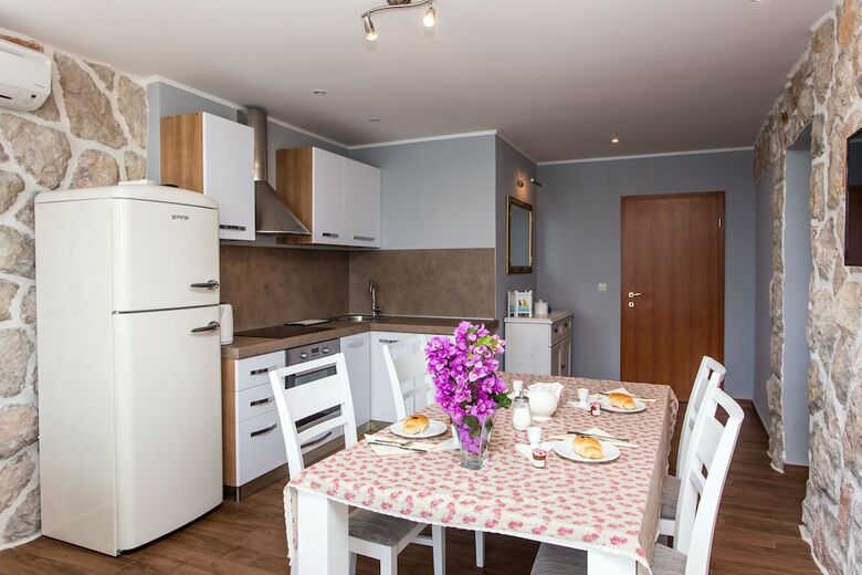 Apartments Villa Mirjana