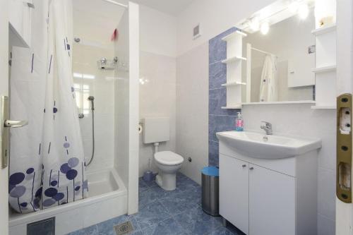 Apartments Blazenka