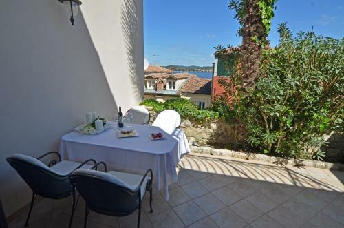Sea View Apartment Olja