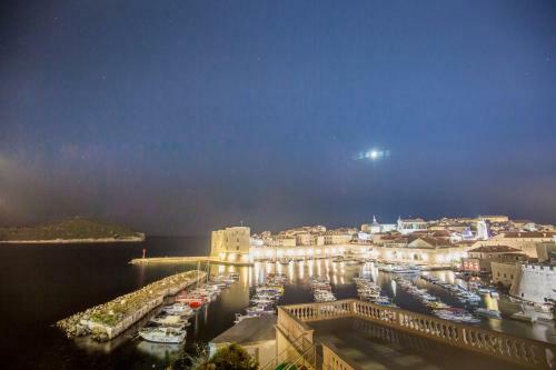 Hostal Dubrovnik Sunset Apartments