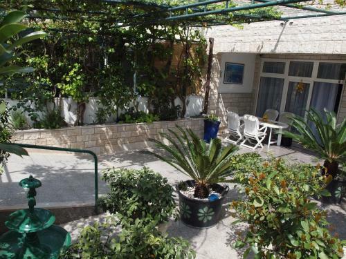 Apartments Villa Jarak