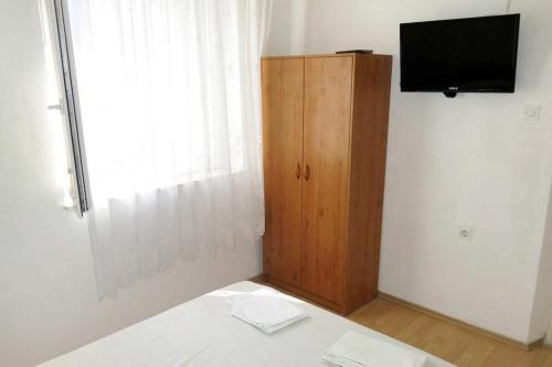 Apartments With A Parking Space Gradac (makarska) - 5198