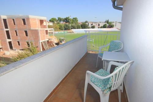 Family Friendly Seaside Apartments Novigrad - 7118