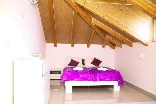 Hostal Guest House Kukuljica 2