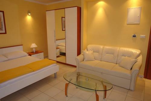 Apartamentos Villa Petra