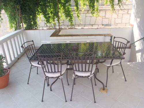 Old Town Vintage Apartment