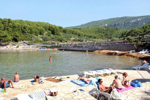 Apartments With A Parking Space Jelsa (hvar) - 8732