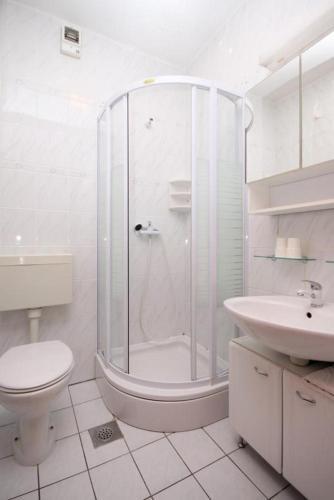 Apartments With A Parking Space Jelsa (hvar) - 8732