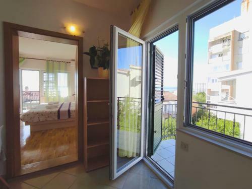 Apartments De La Marina