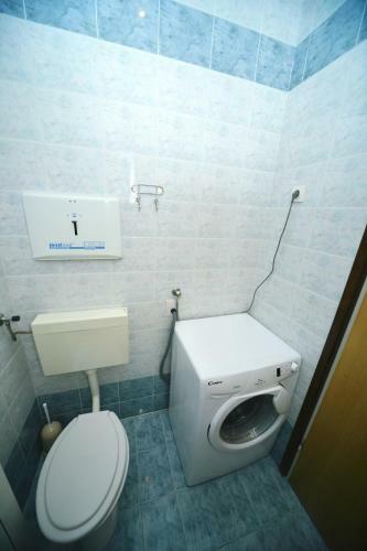 Apartments And Rooms Lago Rupa