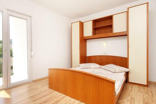 Apartment Drvenik Donja Vala 6701a