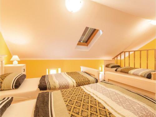 Apartment Omisalj Qr-1809