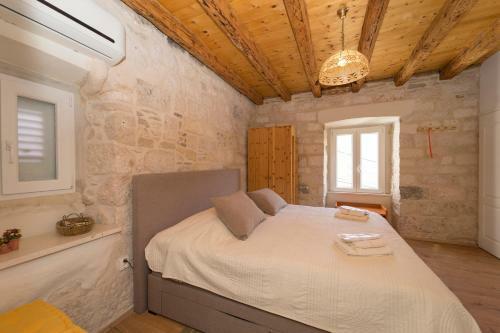 Apartments Stelina