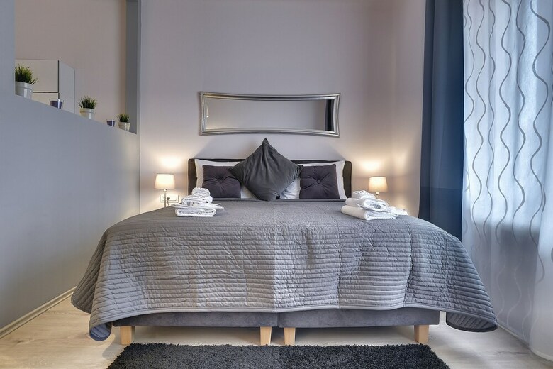 D&a Center Apartments