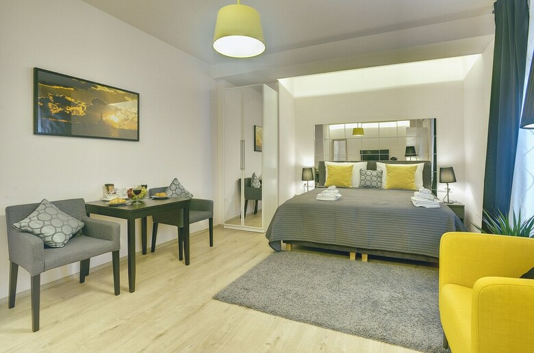 D&a Center Apartments