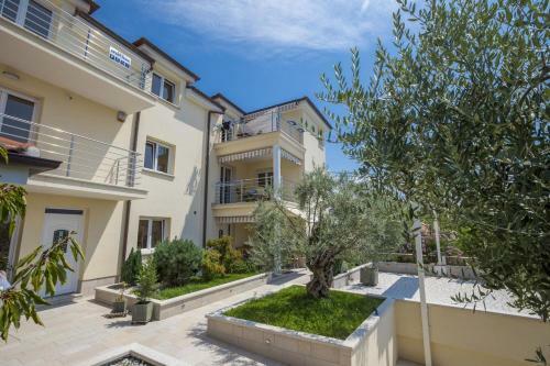 Apartments By The Sea Selce (crikvenica) - 5367