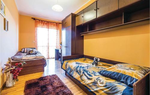 Holiday Home Jurdani 02