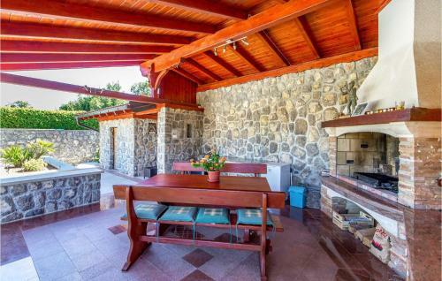 Holiday Home Jurdani 02