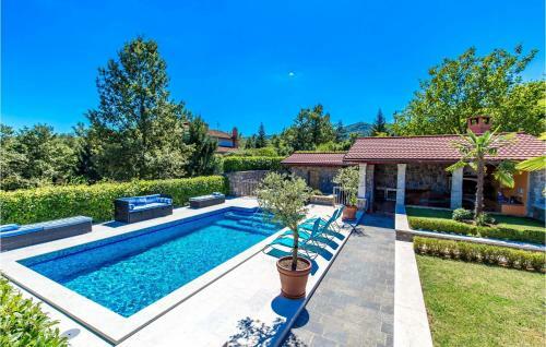 Holiday Home Jurdani 02