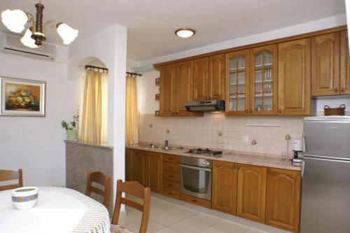 Apartment Lumbarda 4370a
