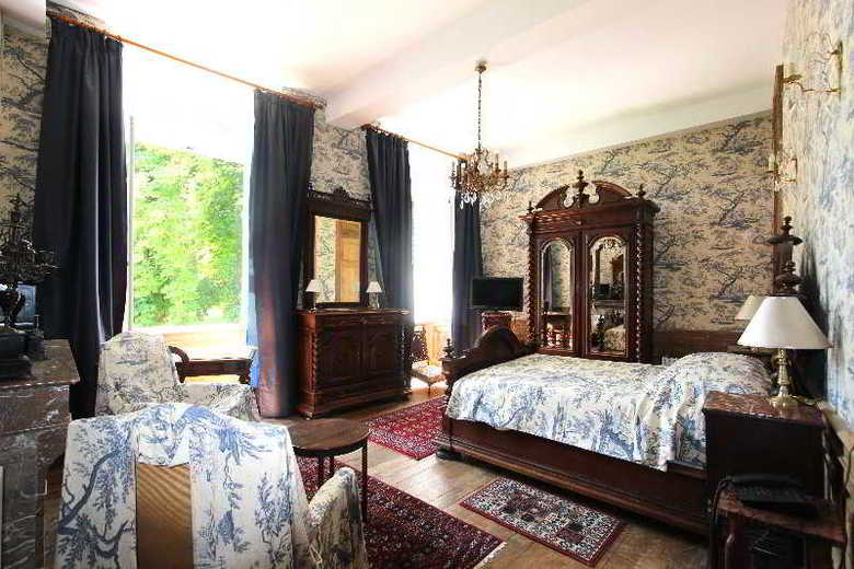 Albergue Ch�teau D'island V�zelay