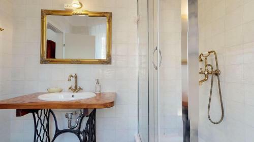 Radovani Luxury Apartment With Private Pool