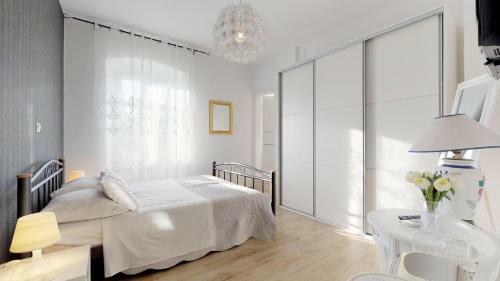 Radovani Luxury Apartment With Private Pool