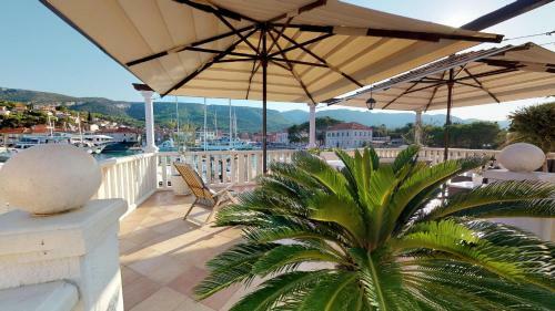 Radovani Luxury Apartment With Private Pool