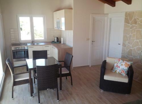 Sea View Apartments Nina