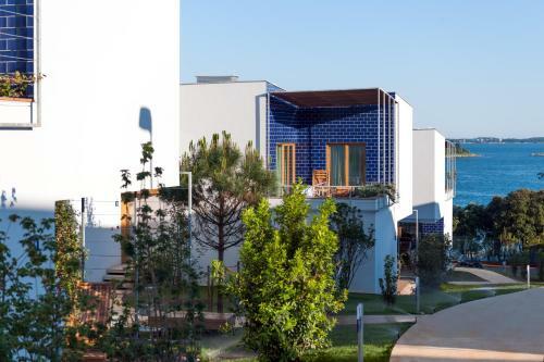 Apartments Amarin
