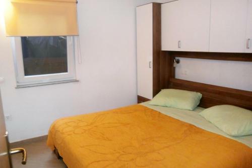 Apartments By The Sea Valun (cres) - 8086