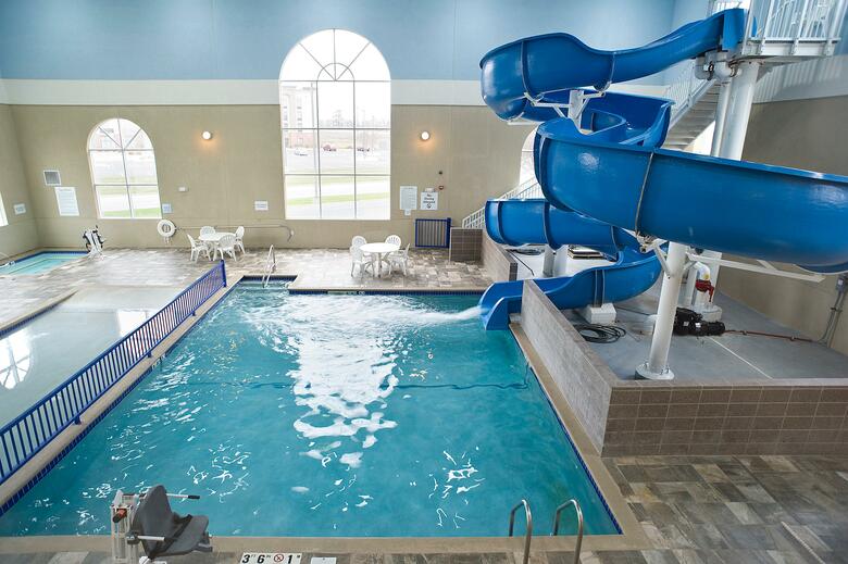 Holiday Inn Express Hotel & Suites Brookings