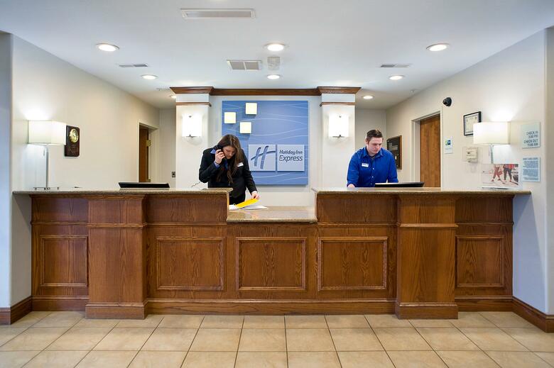 Holiday Inn Express Hotel & Suites Brookings