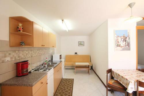 Room And Apartments Mariza