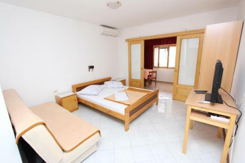 Room And Apartments Mariza