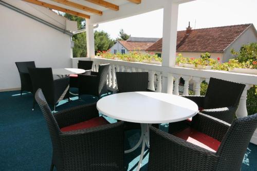 Hostal Apartments With A Parking Space Vodice - 2995