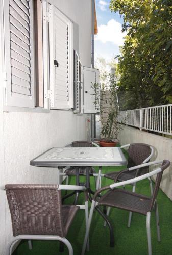 Hostal Apartments With A Parking Space Vodice - 2995